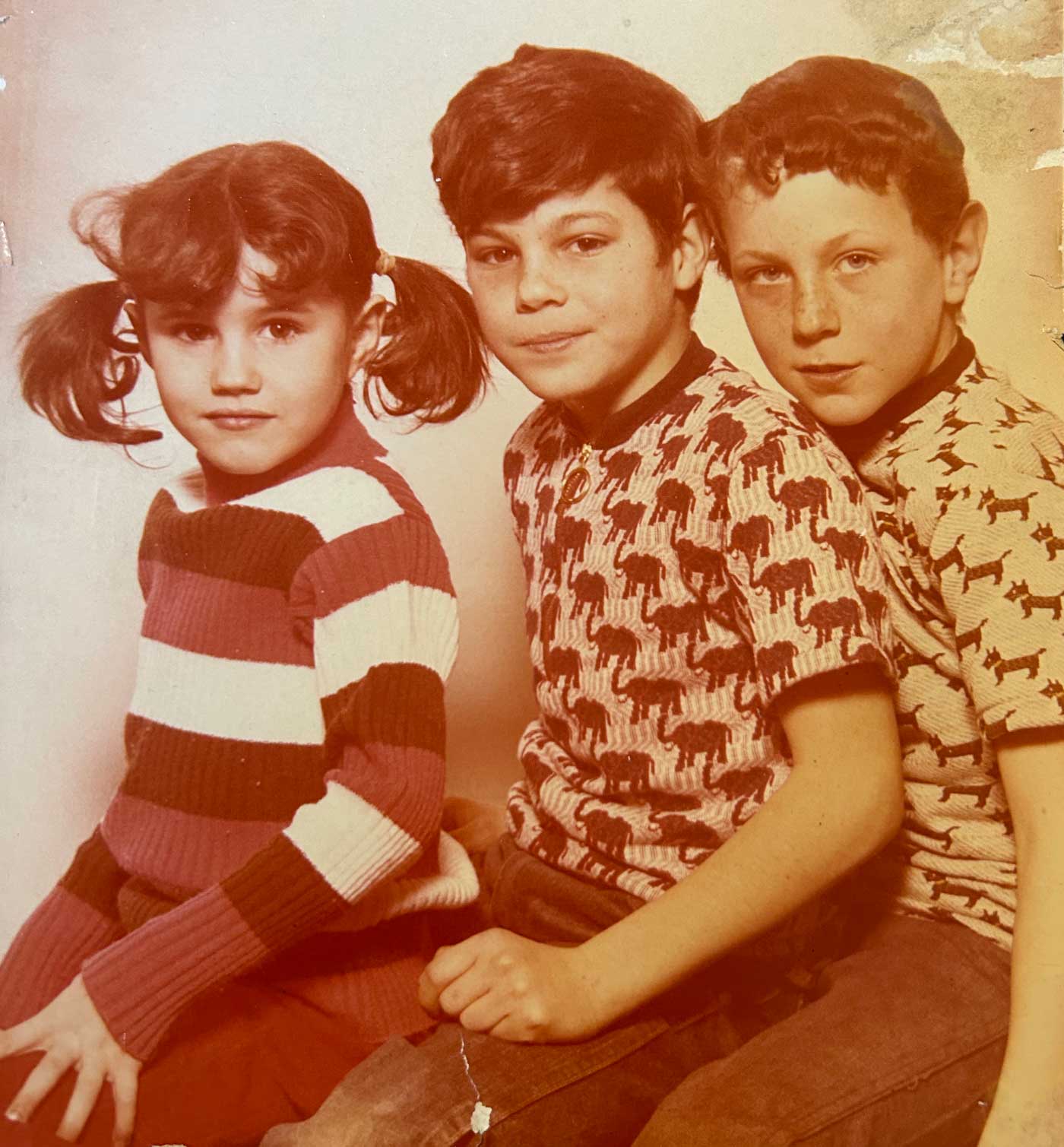 Bobby Suny with siblings
